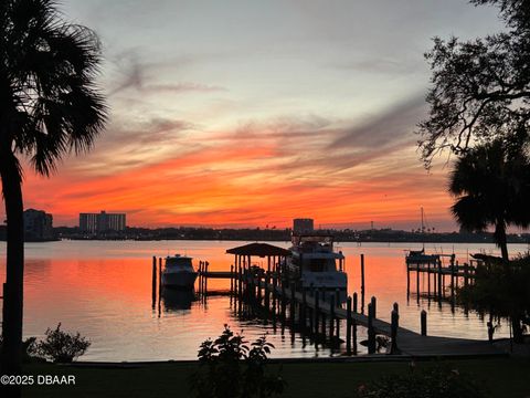 6 Rosalyn Landing Daytona Beach FL 32118