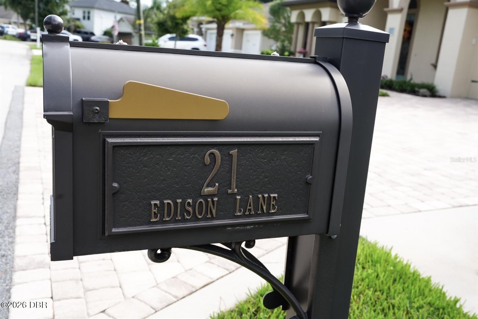 21 Edison Lane
