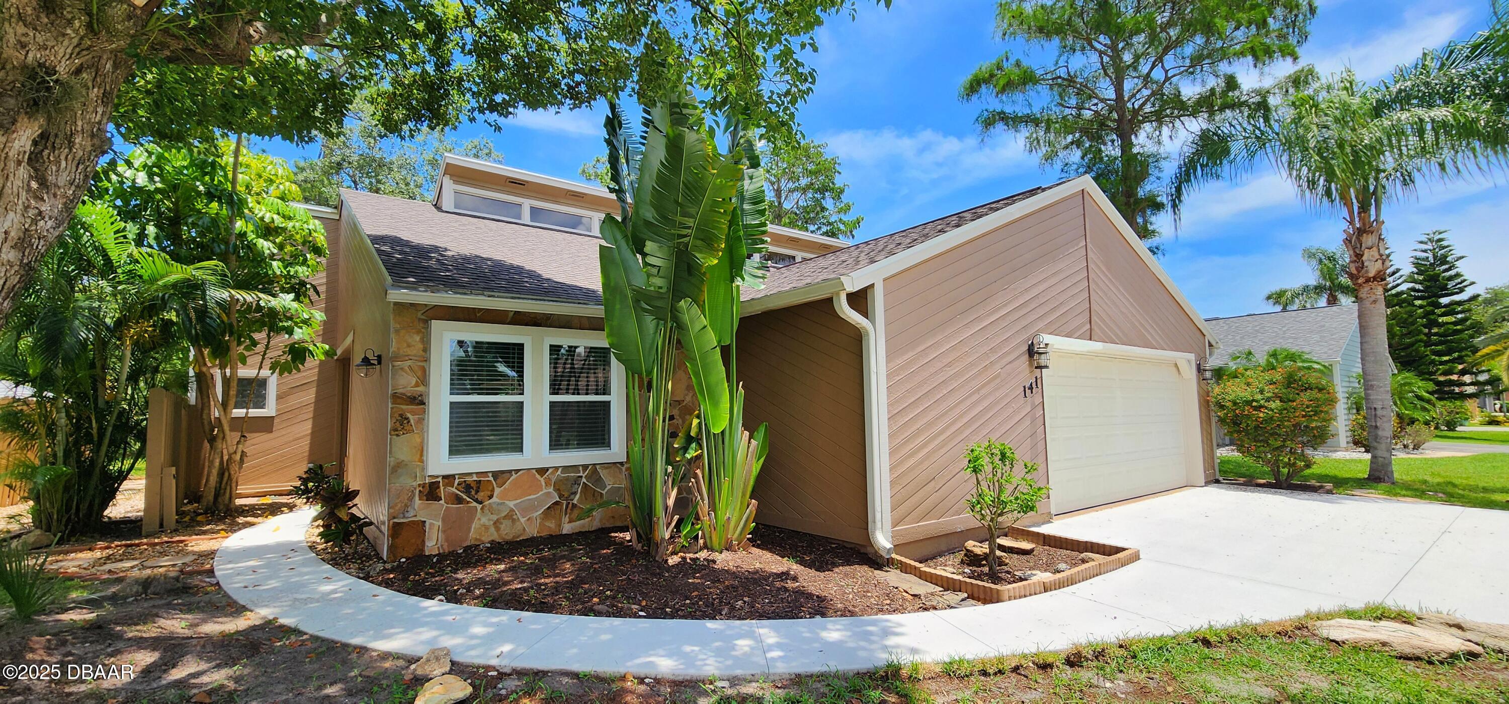 141 Gull Circle N