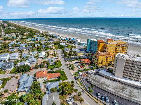 A home in New Smyrna Beach