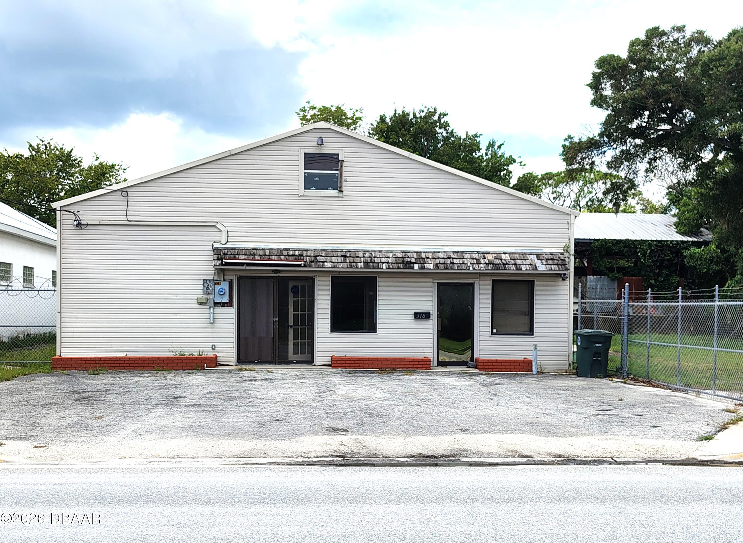 318 N Segrave St, Daytona Beach, FL 32114
