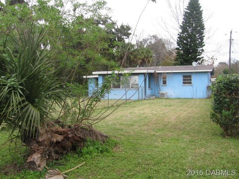 A home in Holly Hill