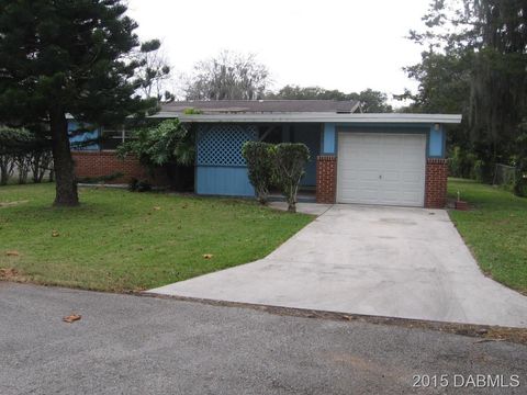 A home in Holly Hill