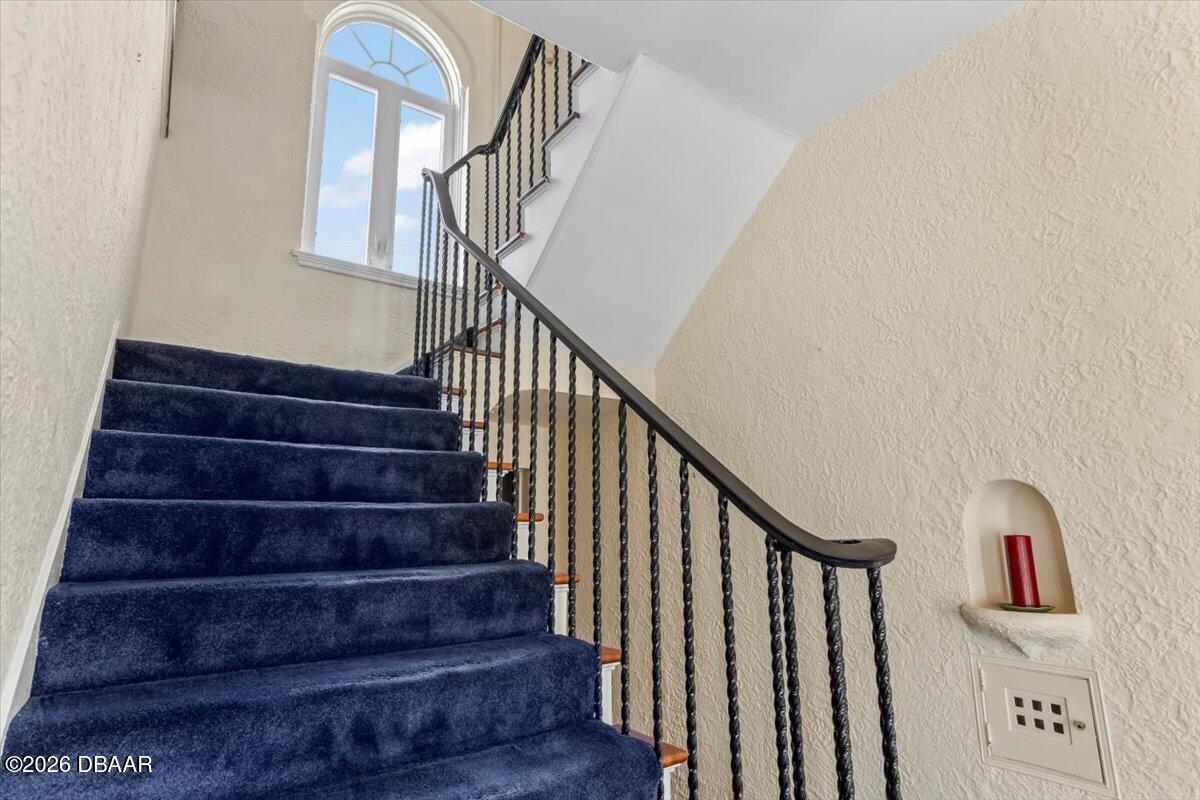 1428 N Halifax Avenue