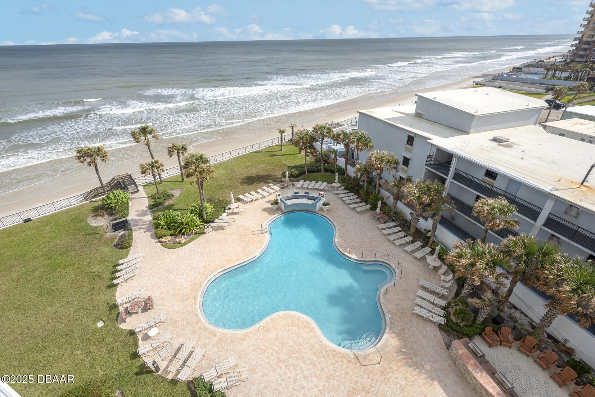 2425 S Atlantic Avenue 706