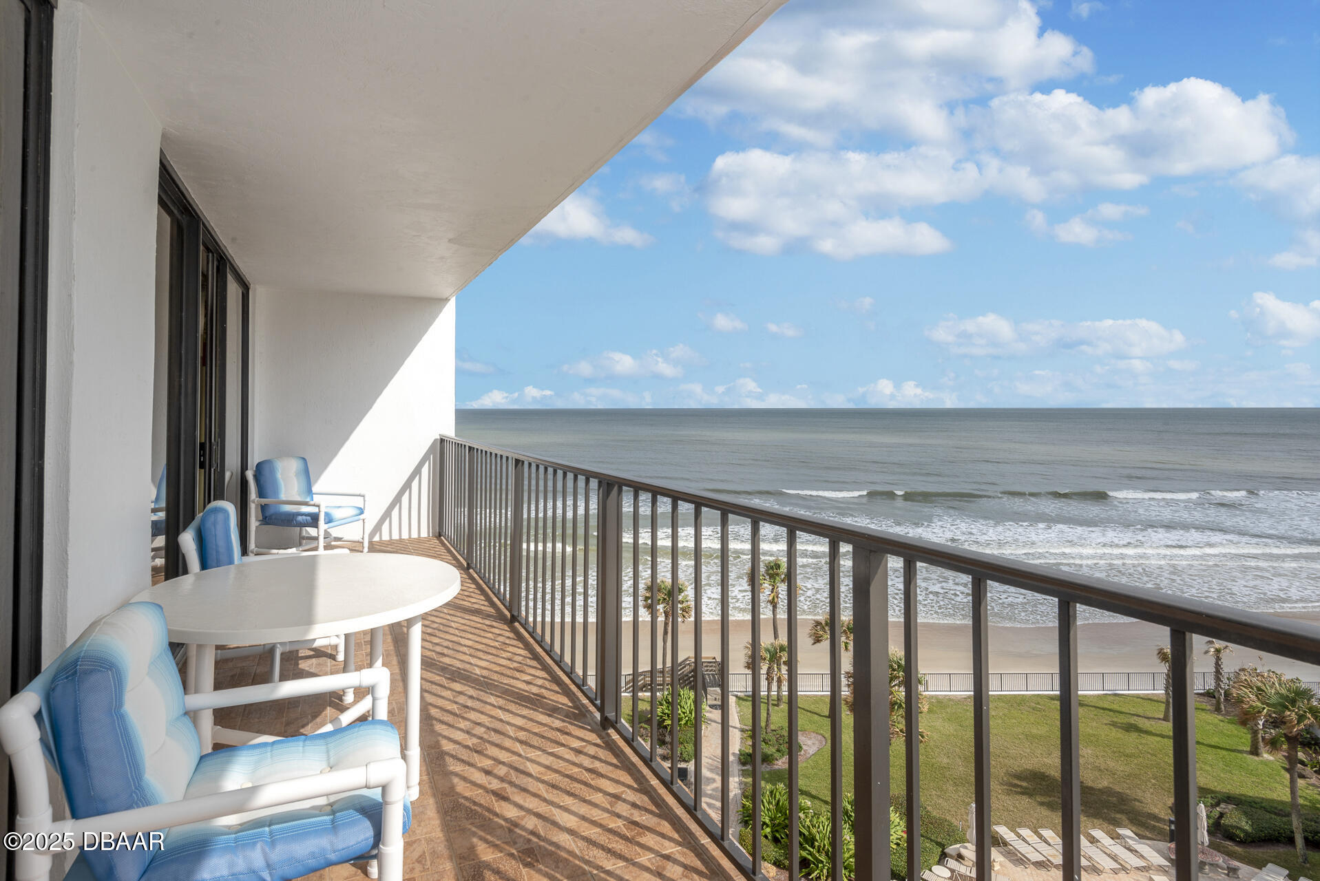 2425 S Atlantic Avenue 706