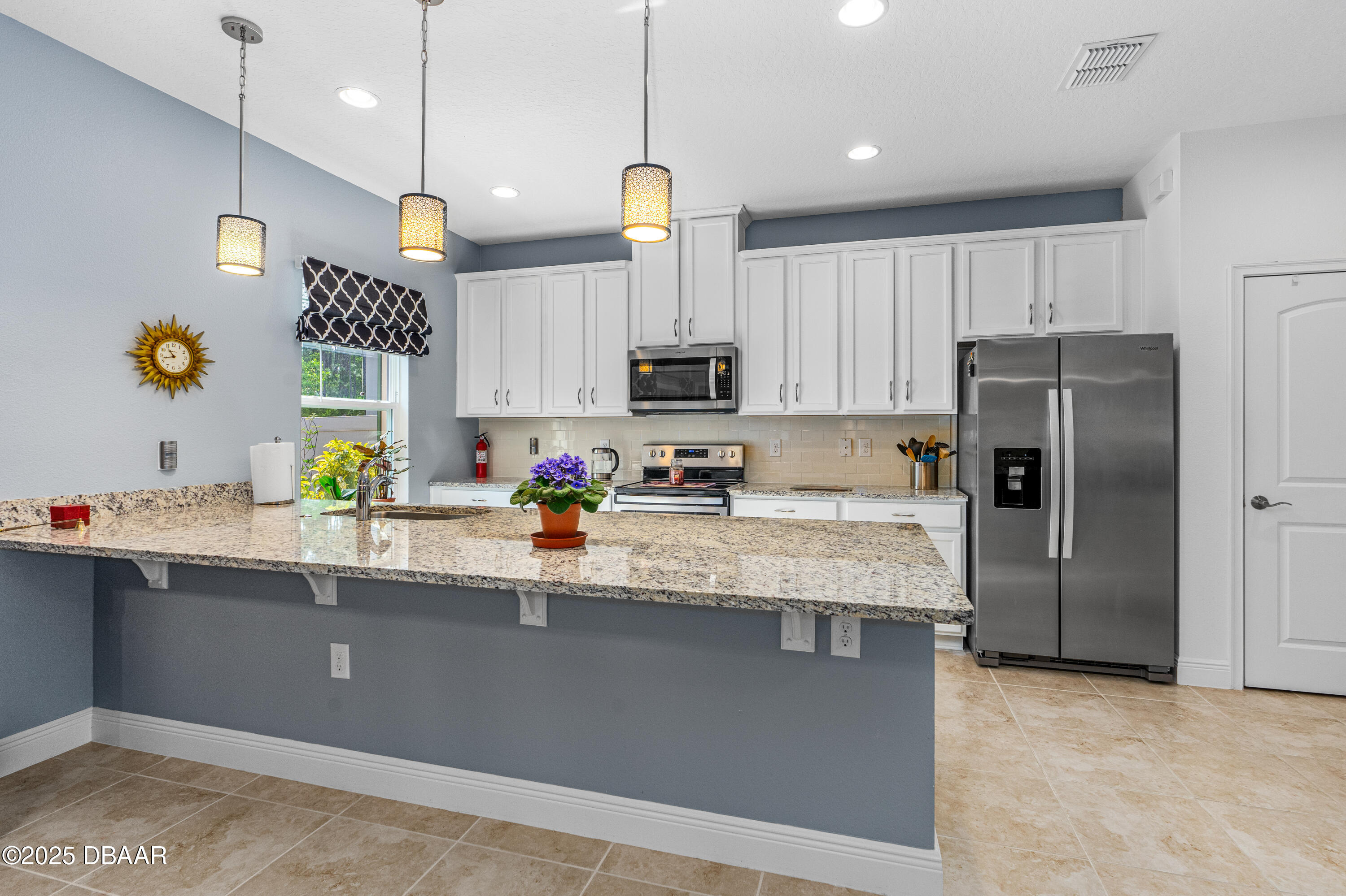 5635 Estero Loop