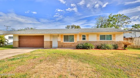 A home in South Daytona