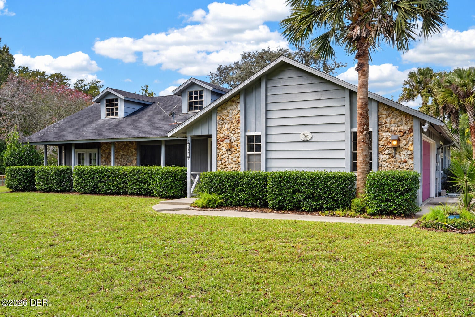 240 Country Circle Drive E