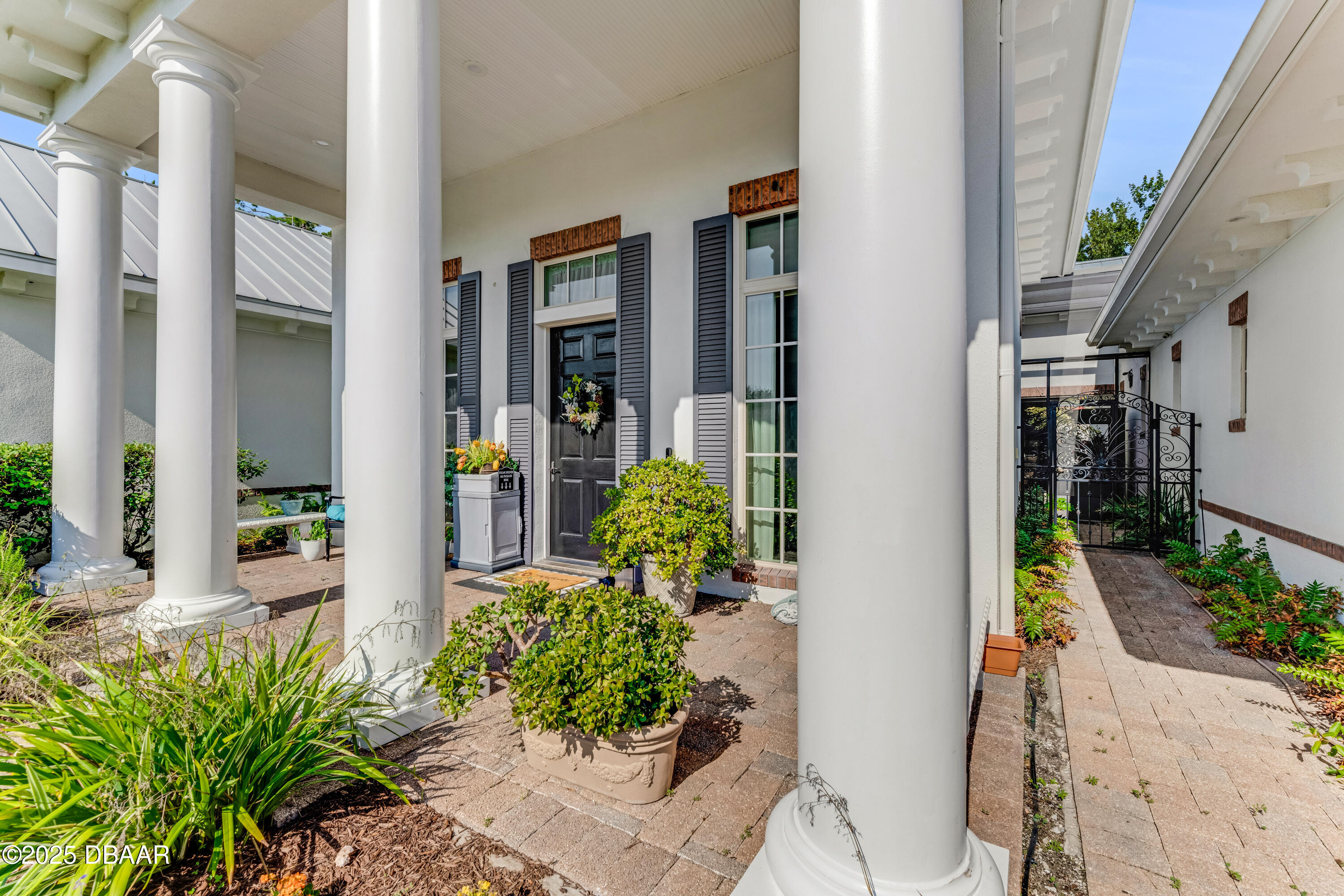 3 Ashford Lakes Drive
