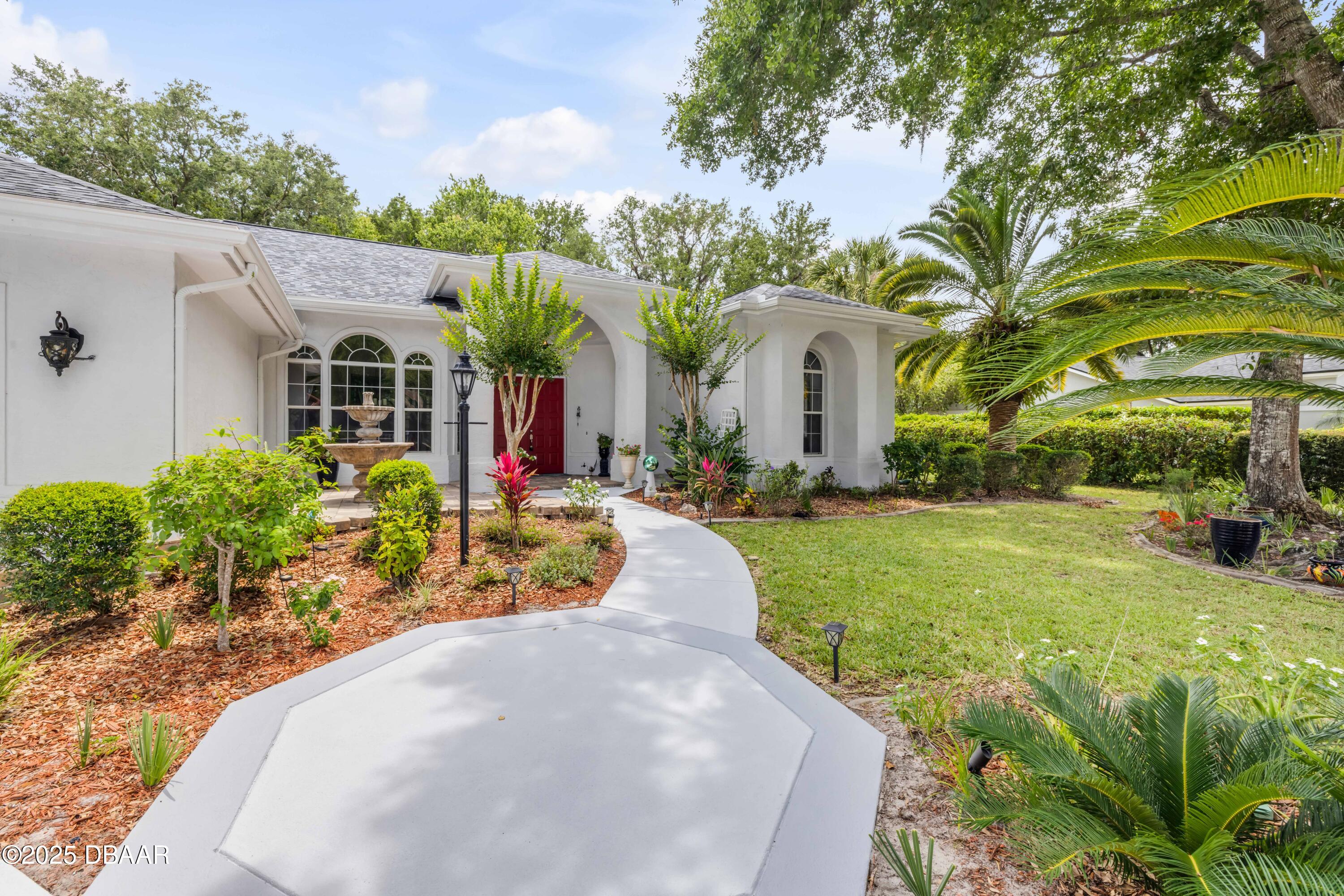 6 Laurel Oak Place