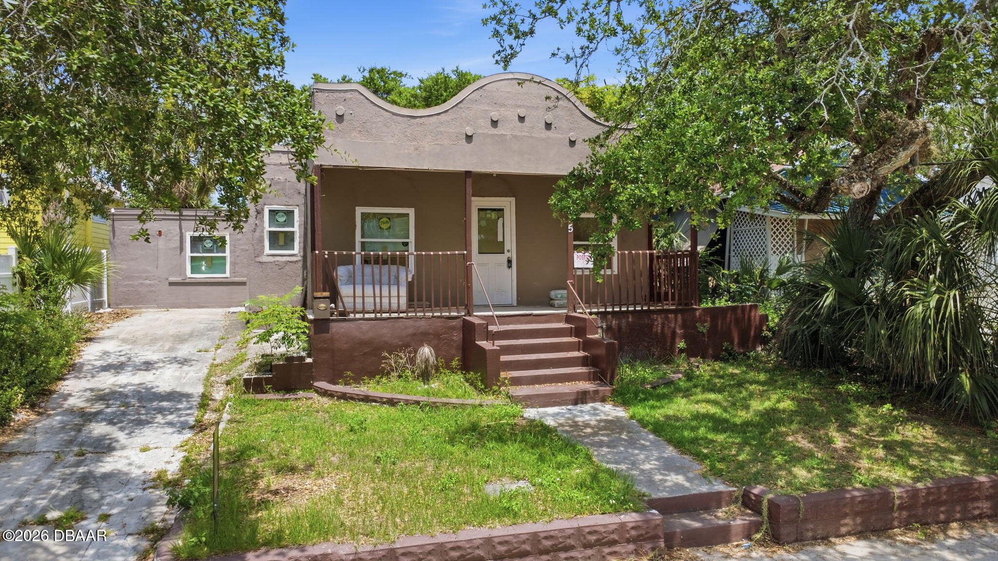 215 S Oleander Avenue