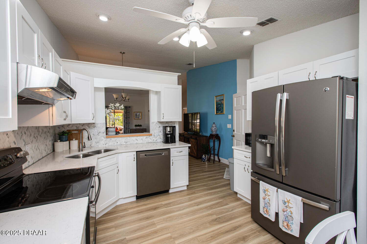 848 Pine Shores Circle