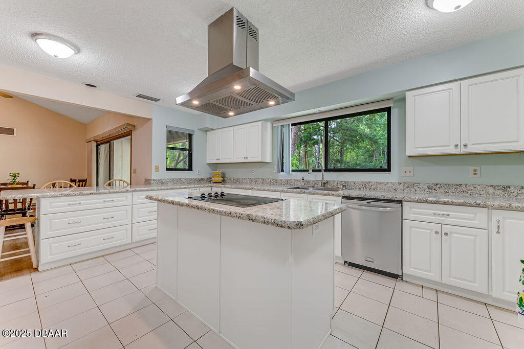 5943 Trailwood Drive