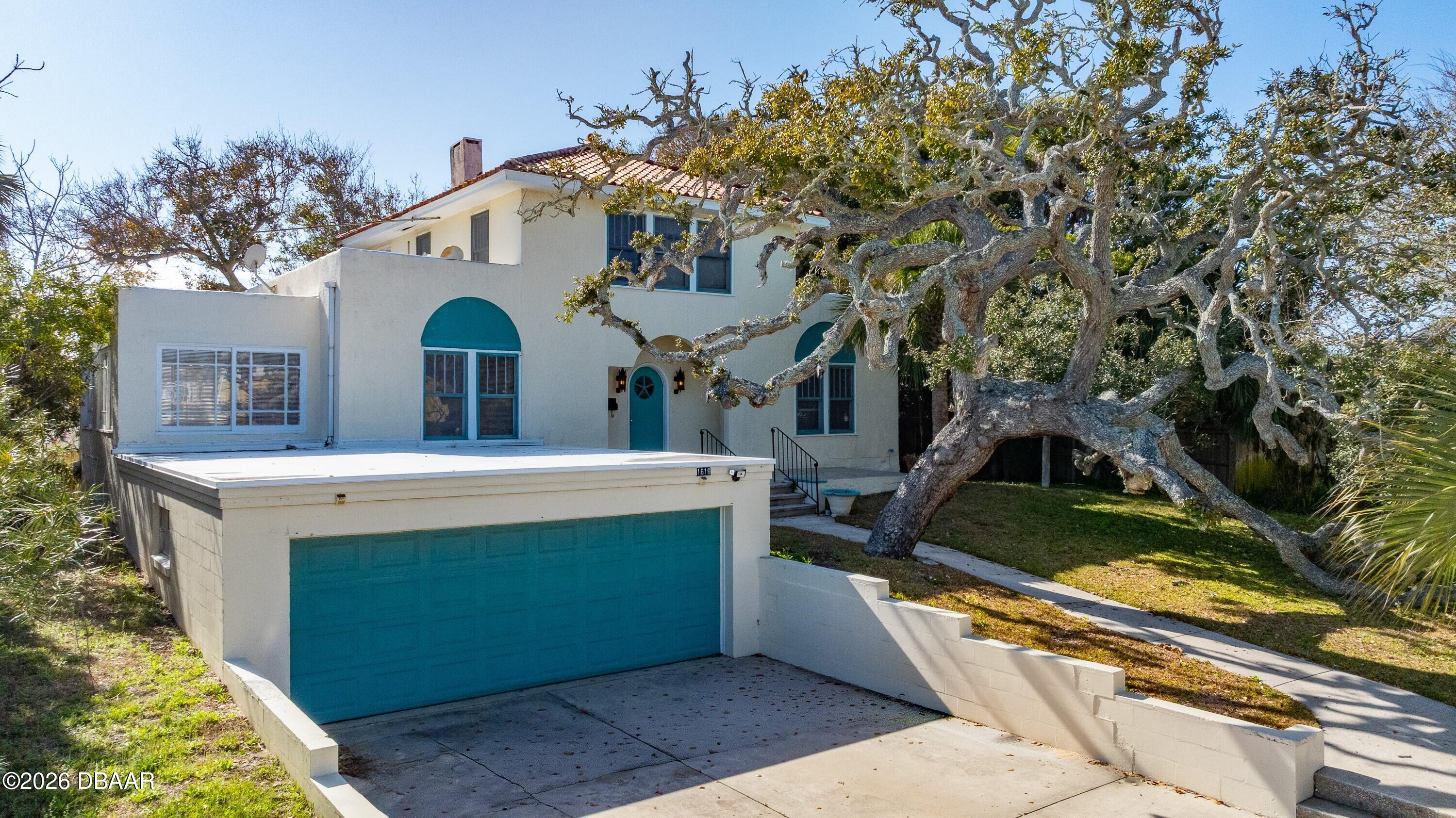 1616 Crescent Ridge Road