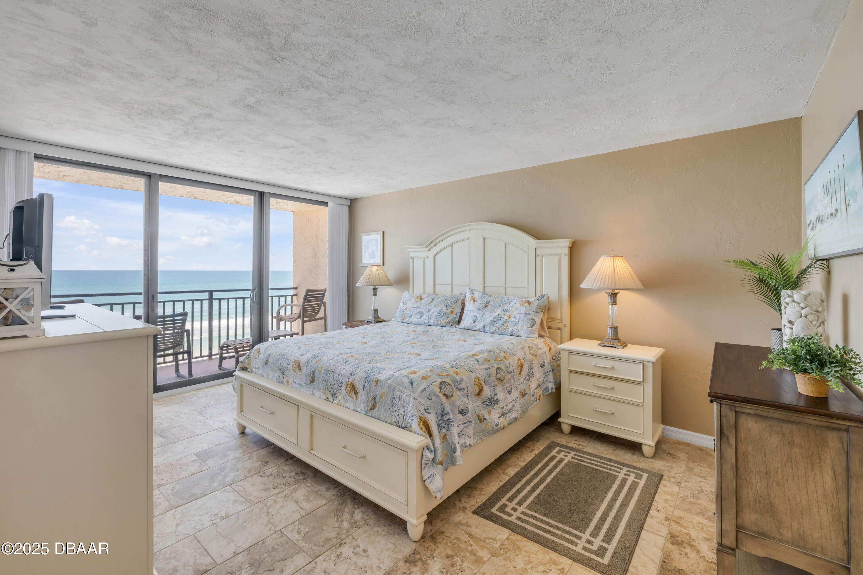 4139 S Atlantic Avenue