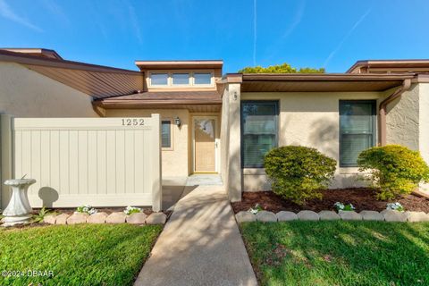 A home in Holly Hill