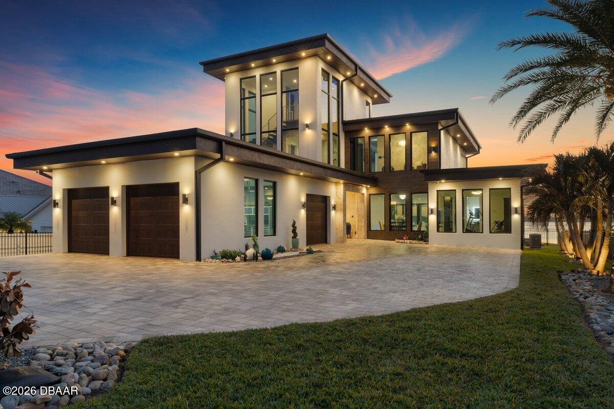 3036 S Peninsula Drive