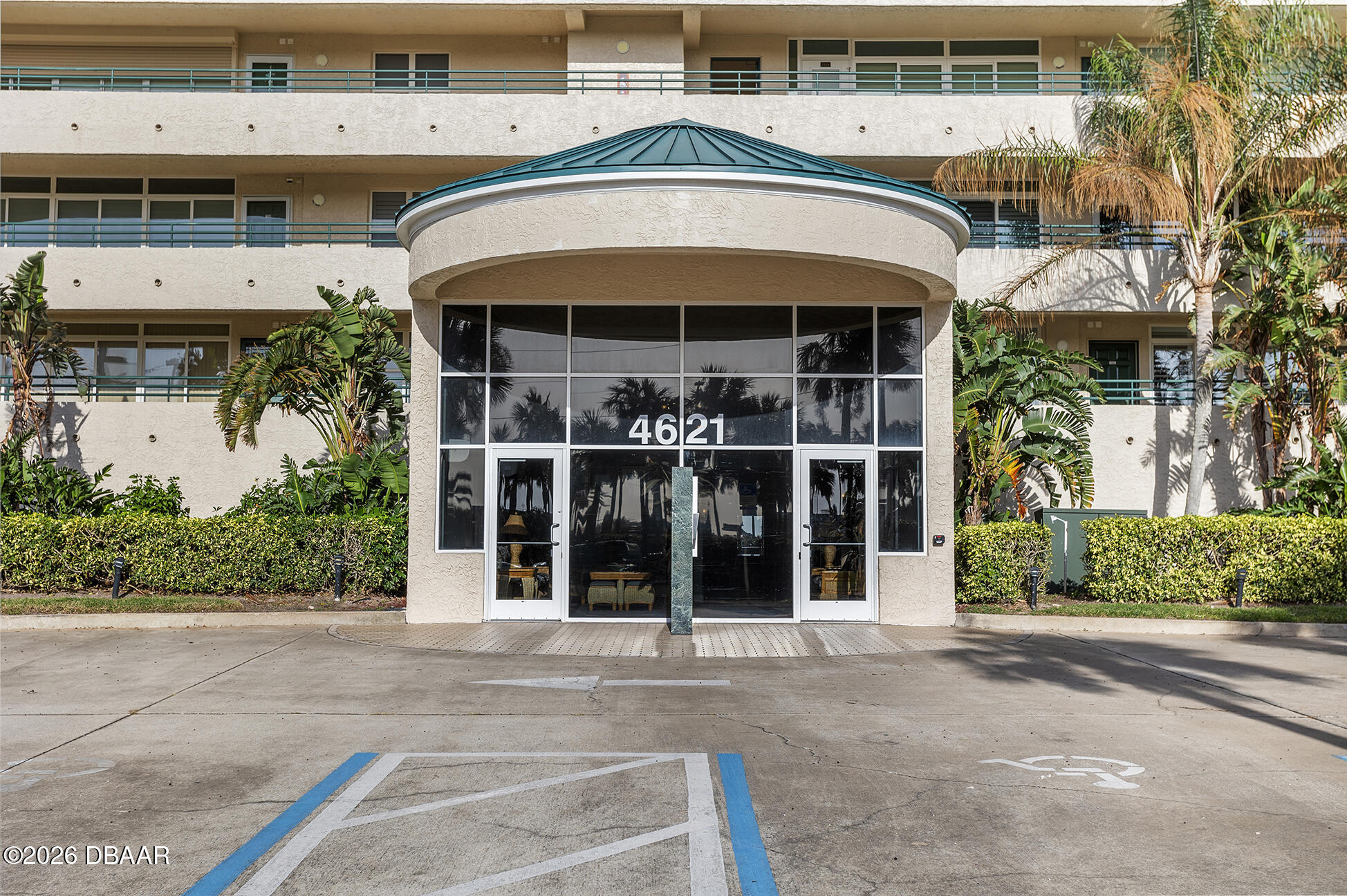 4621 S Atlantic Avenue