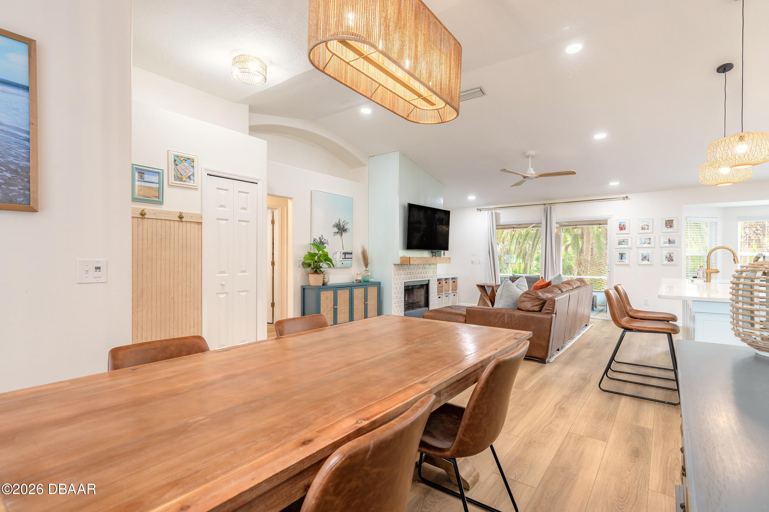 983 Countryside West Boulevard