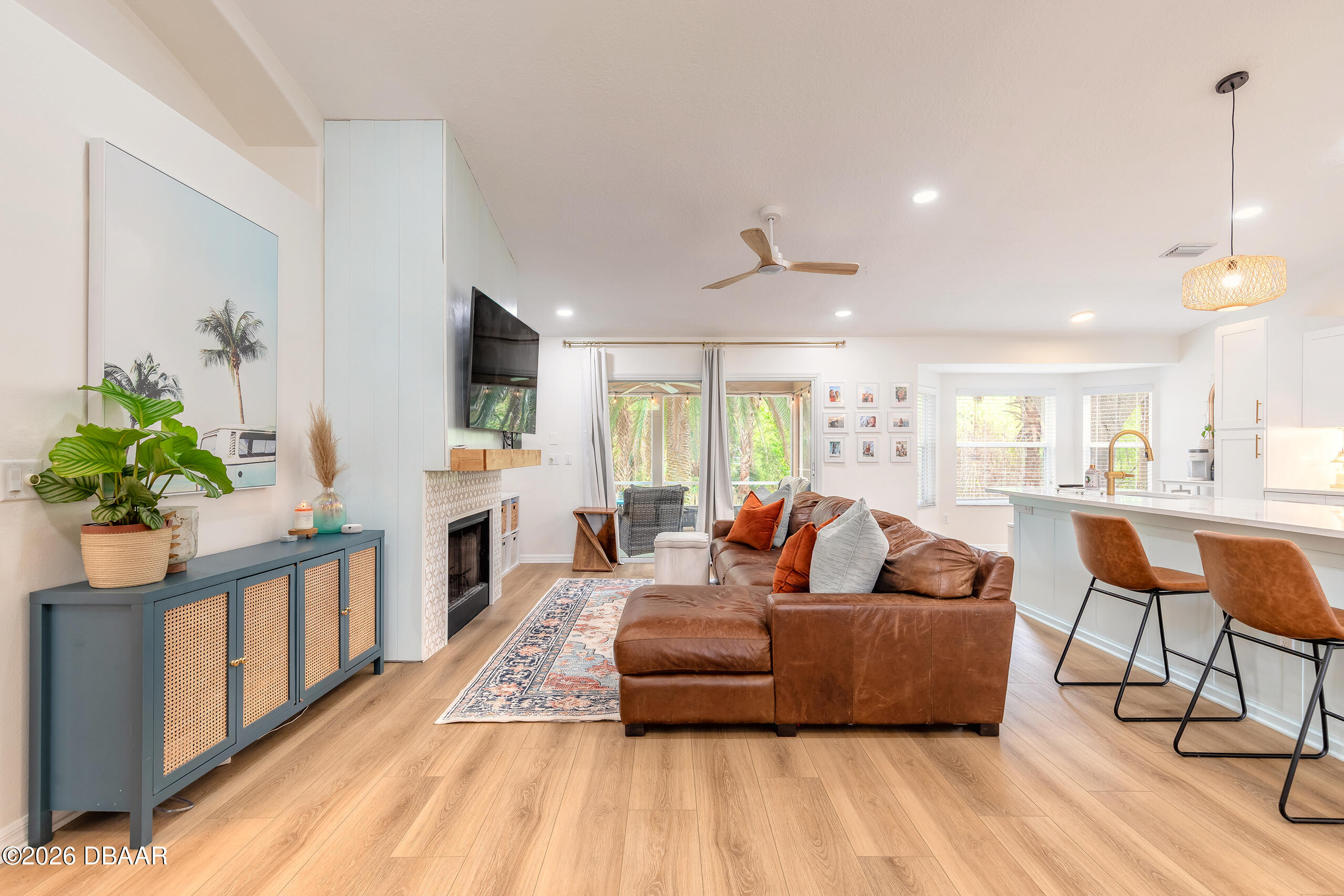 983 Countryside West Boulevard