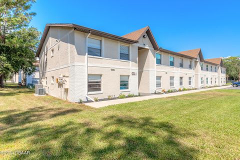 A home in South Daytona