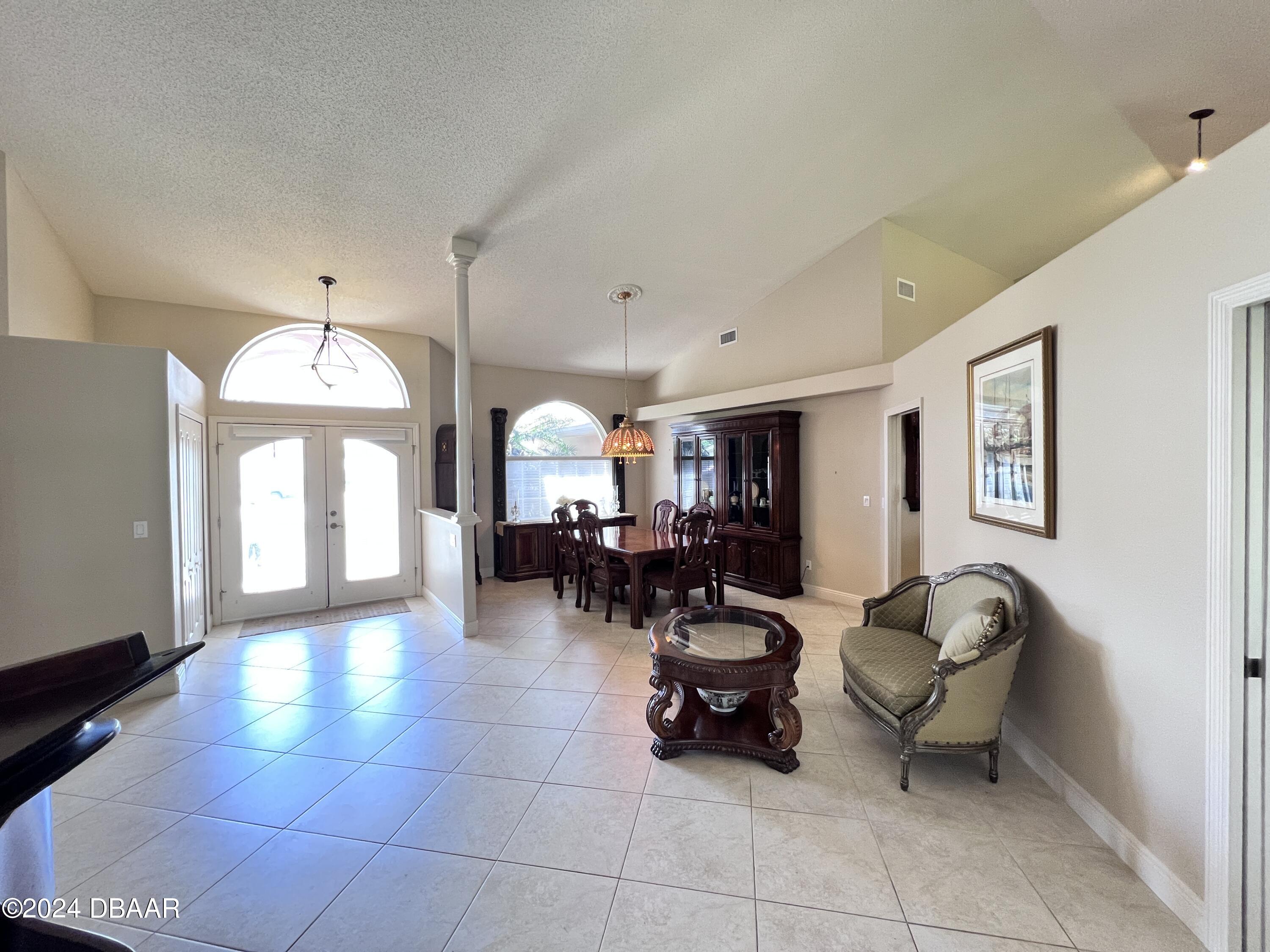 6382 Longlake Dr Drive