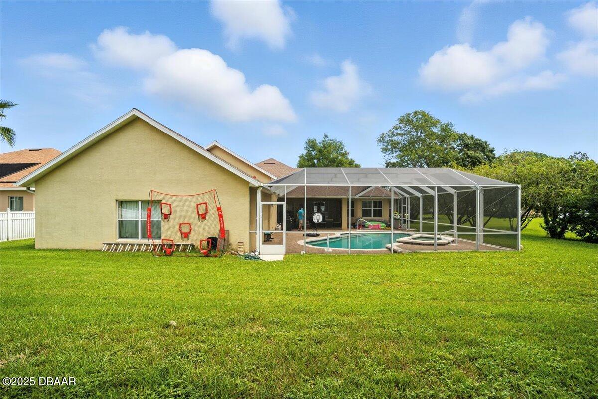 24 Lakeside Place W