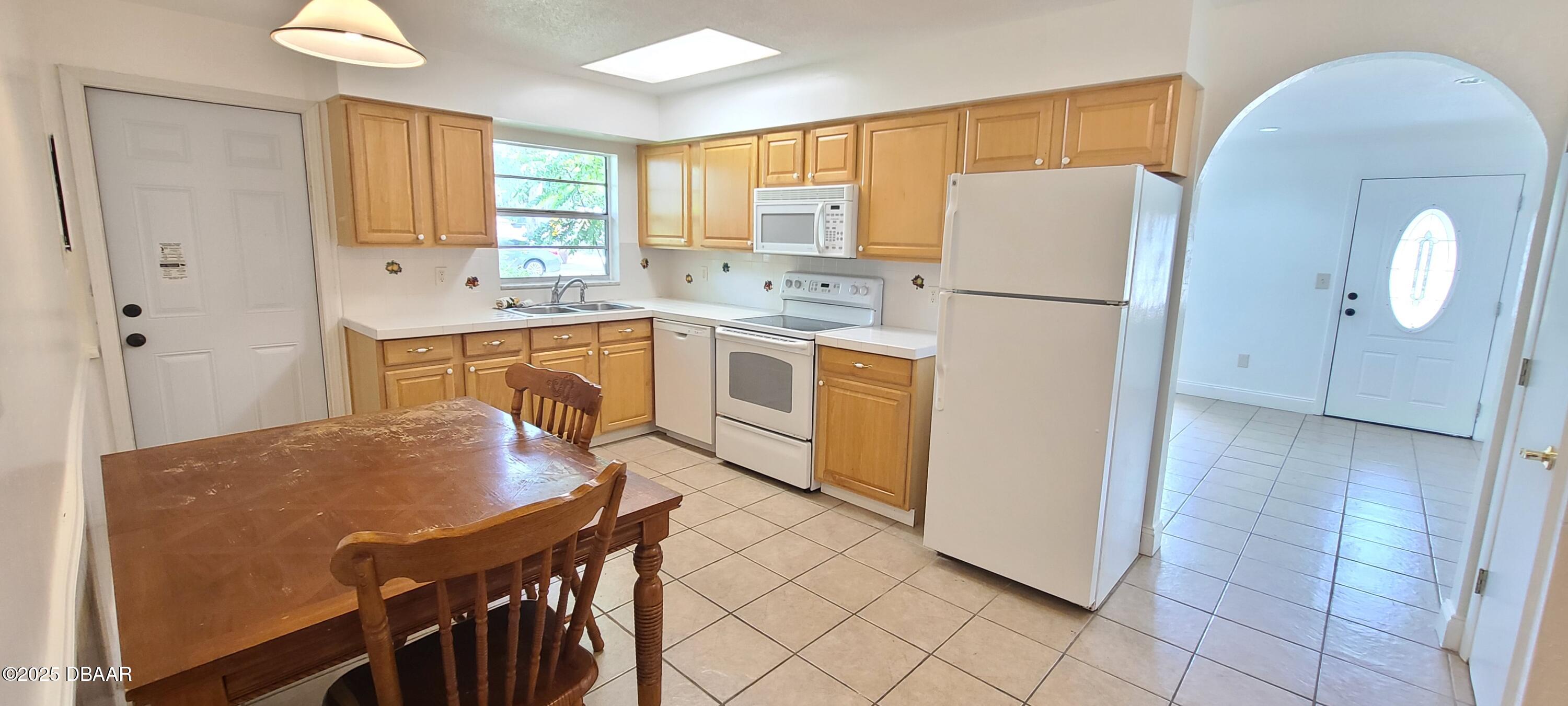 5508 N Lancewood Circle