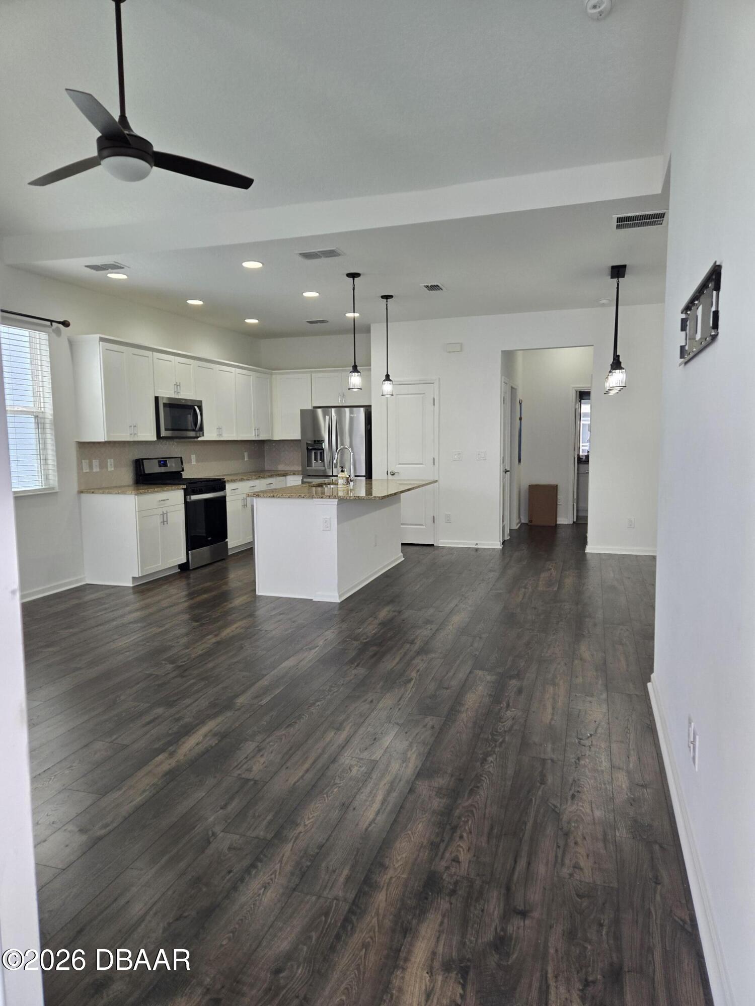 562 Landshark Boulevard