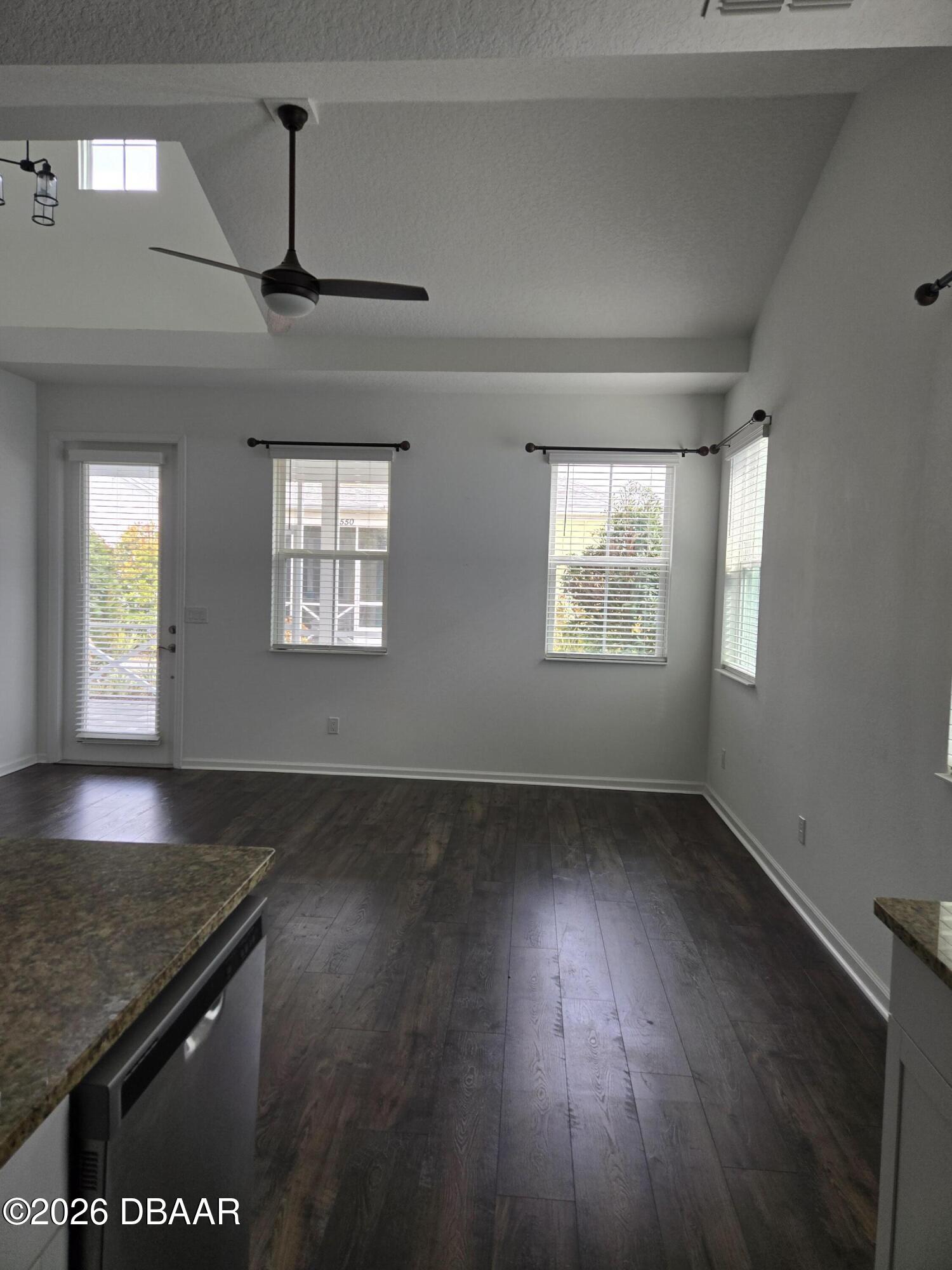 562 Landshark Boulevard