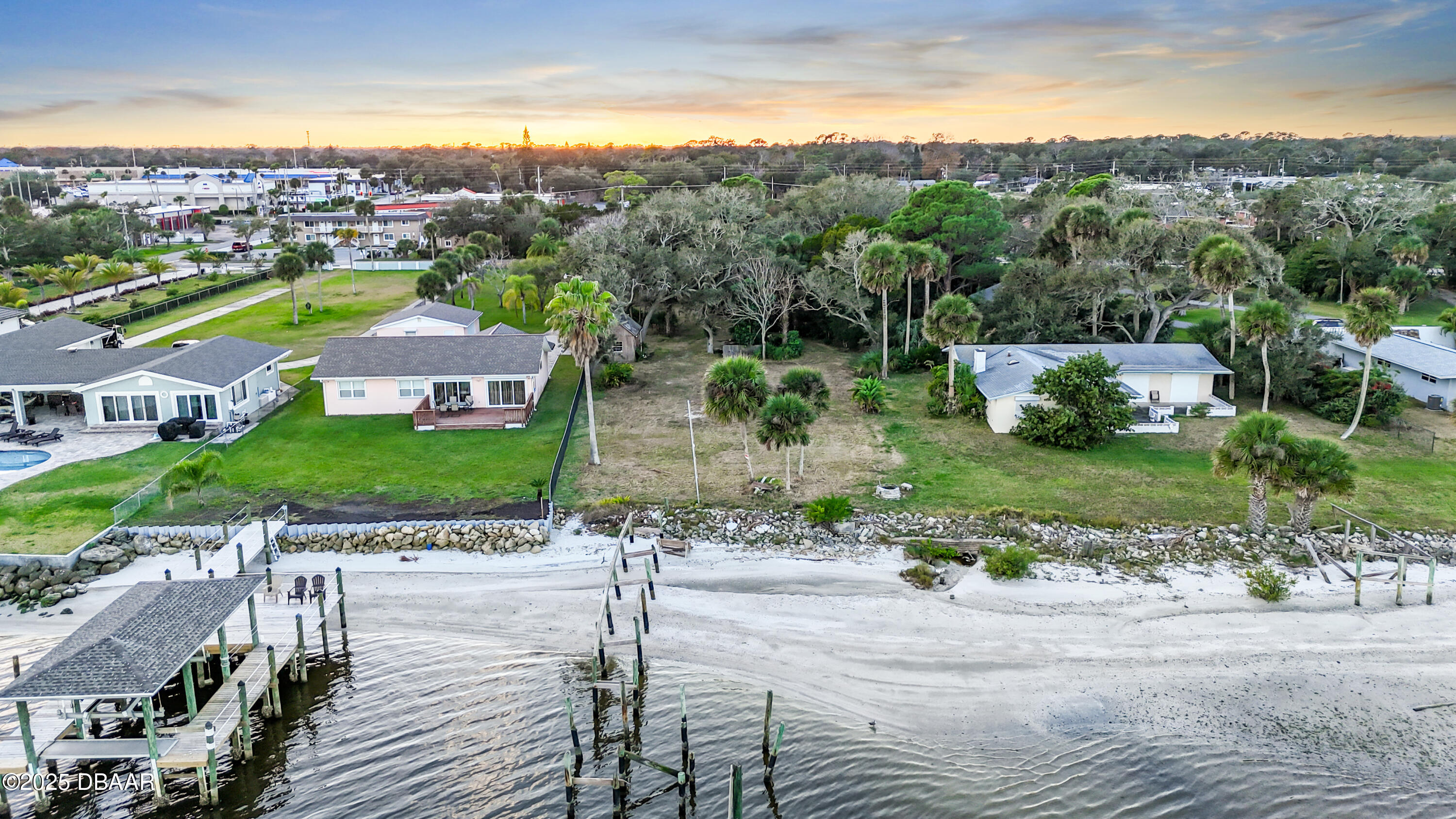 2263 S Palmetto Avenue