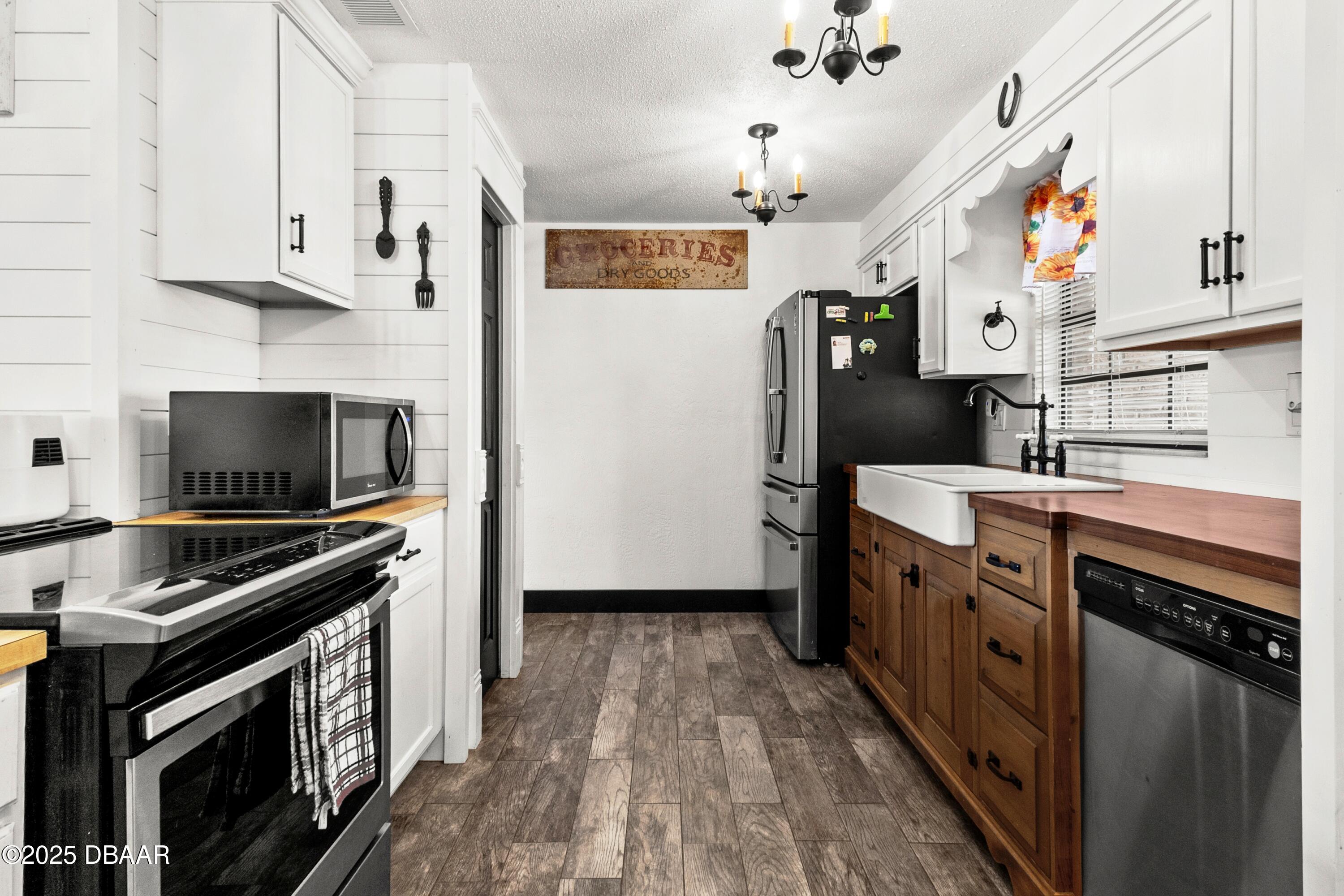 905 Whiporwill Drive