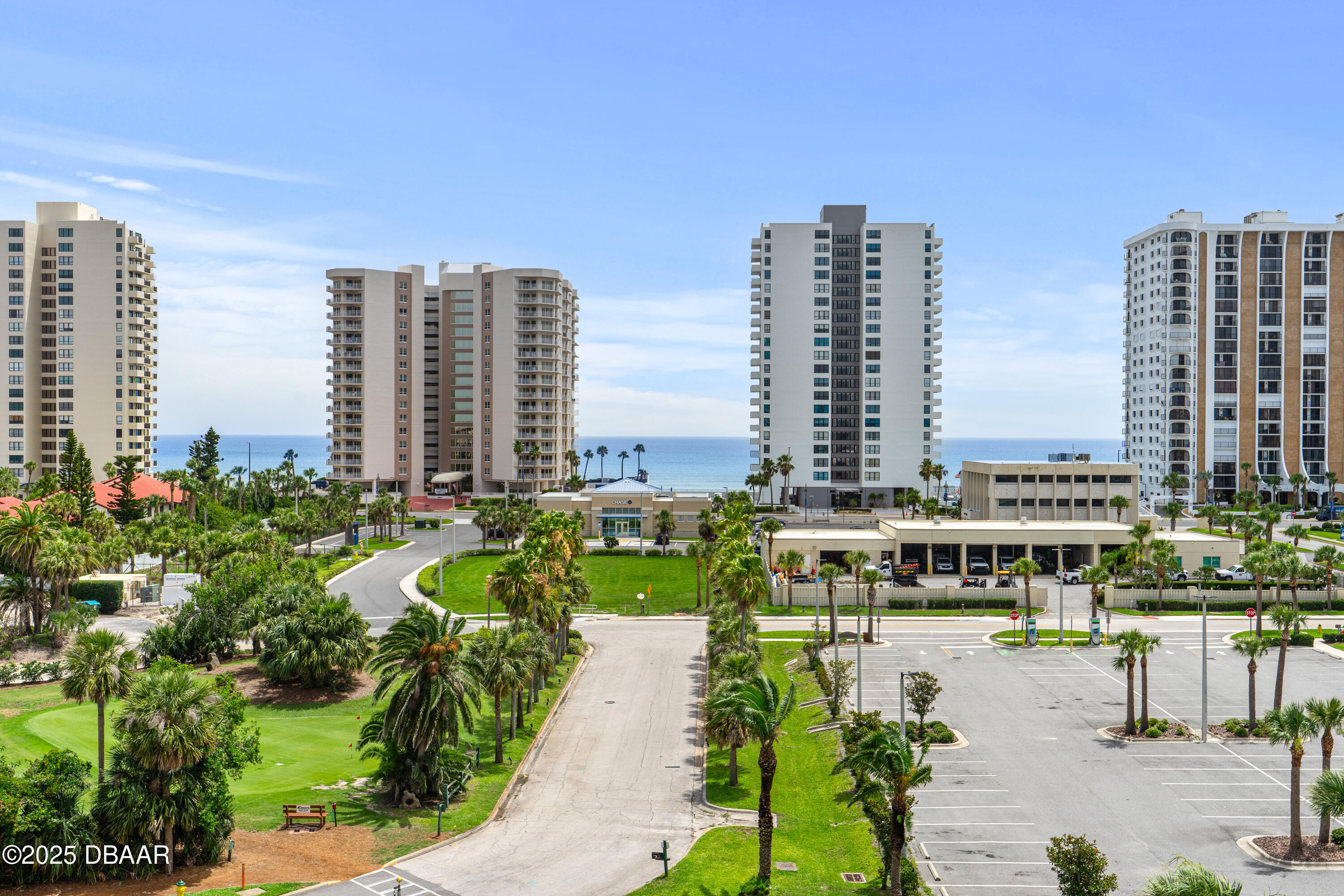 2 Oceans West Boulevard 608