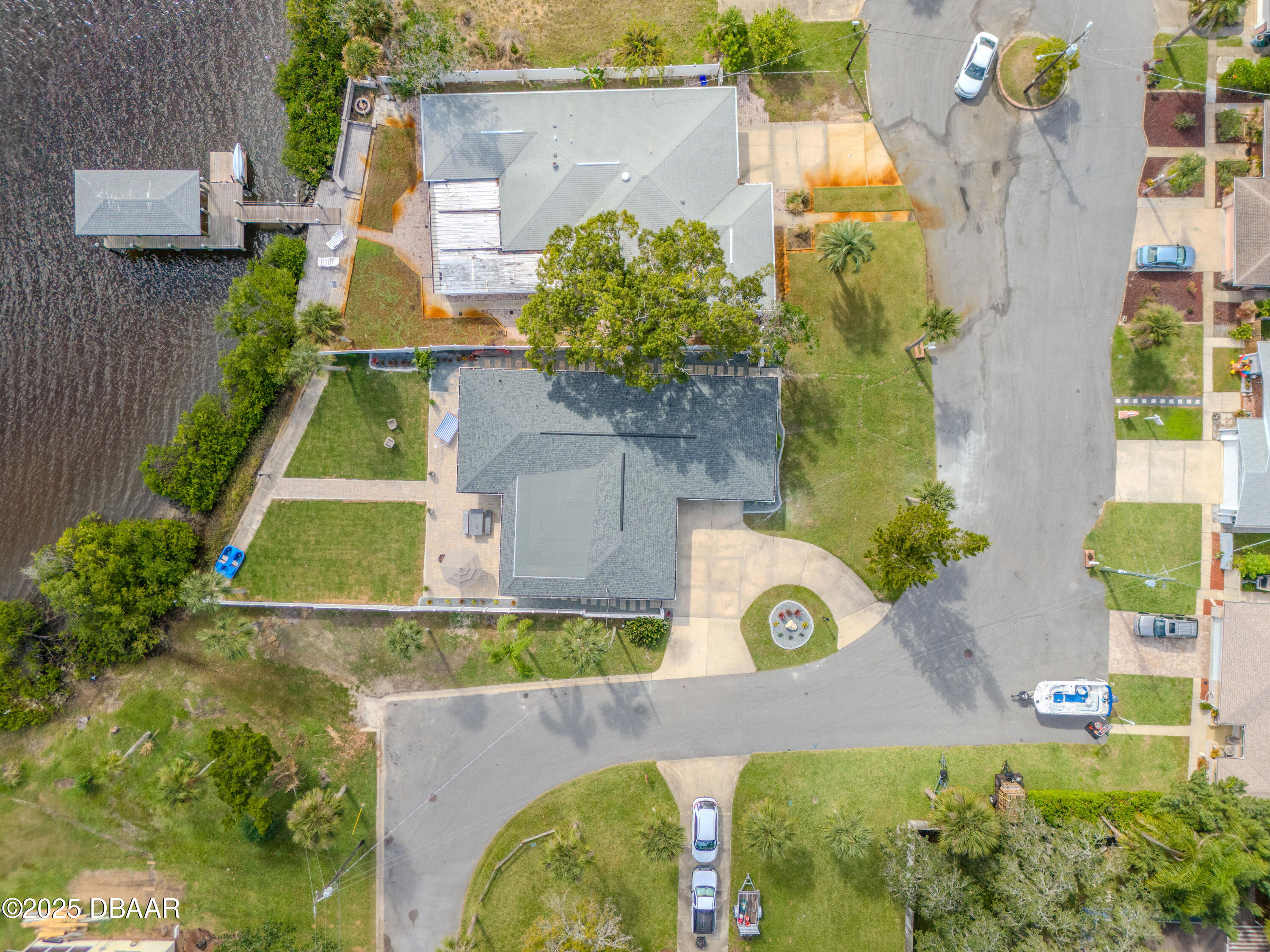 716 Palm Circle Drive