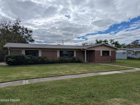 A home in South Daytona