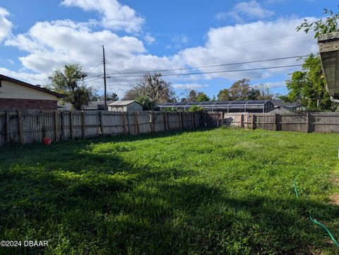 A home in South Daytona