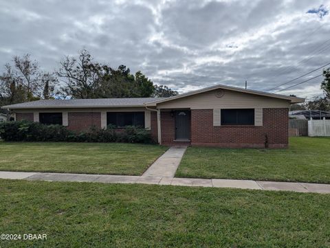 A home in South Daytona