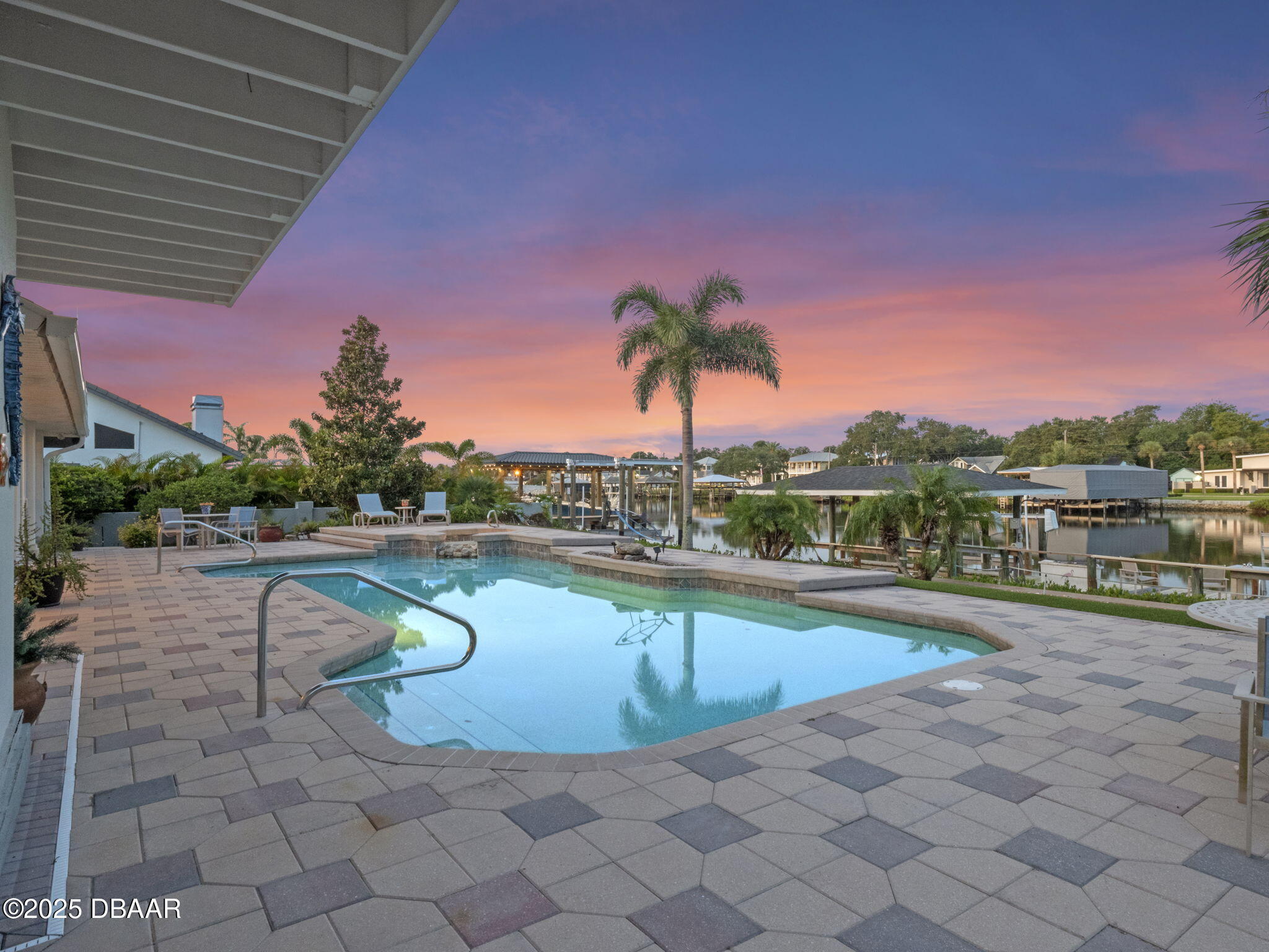 1216 Commodore Drive