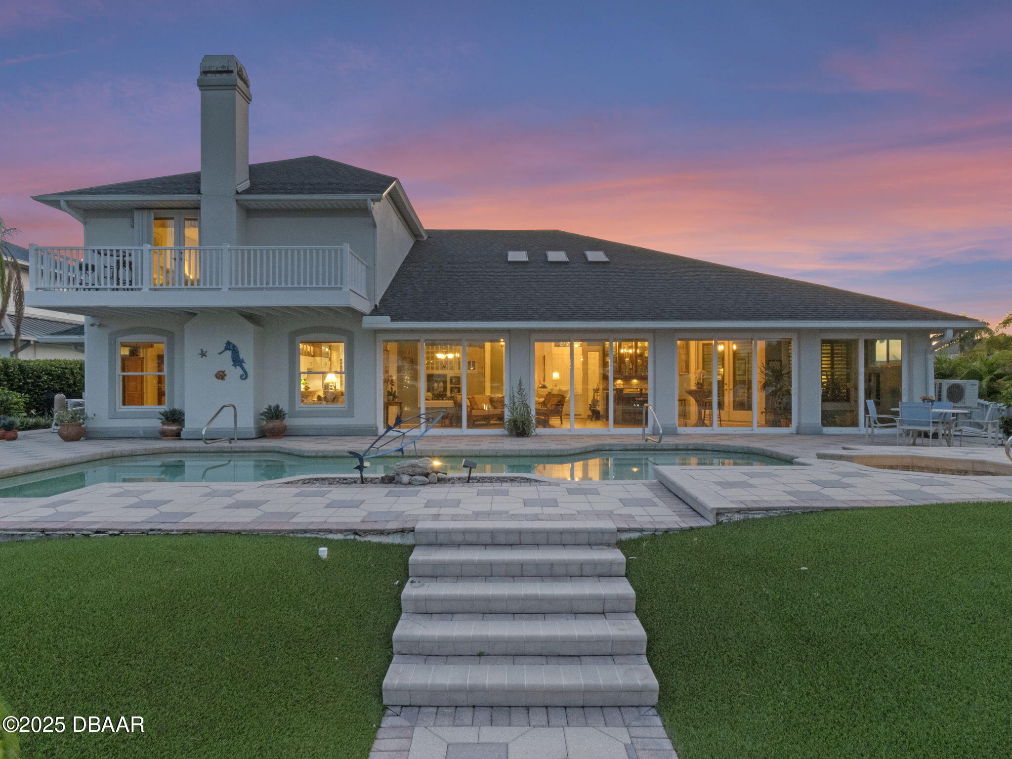 1216 Commodore Drive
