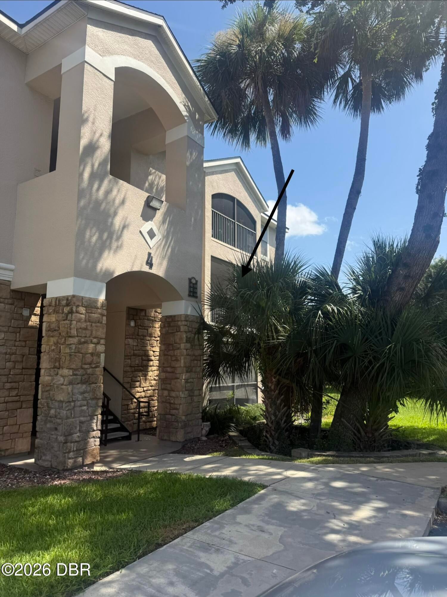 940 Village Trail