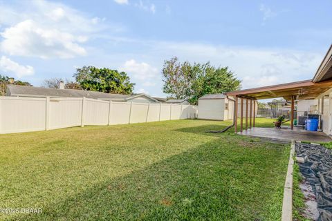 A home in South Daytona