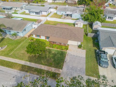 A home in South Daytona