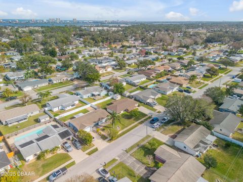 A home in South Daytona