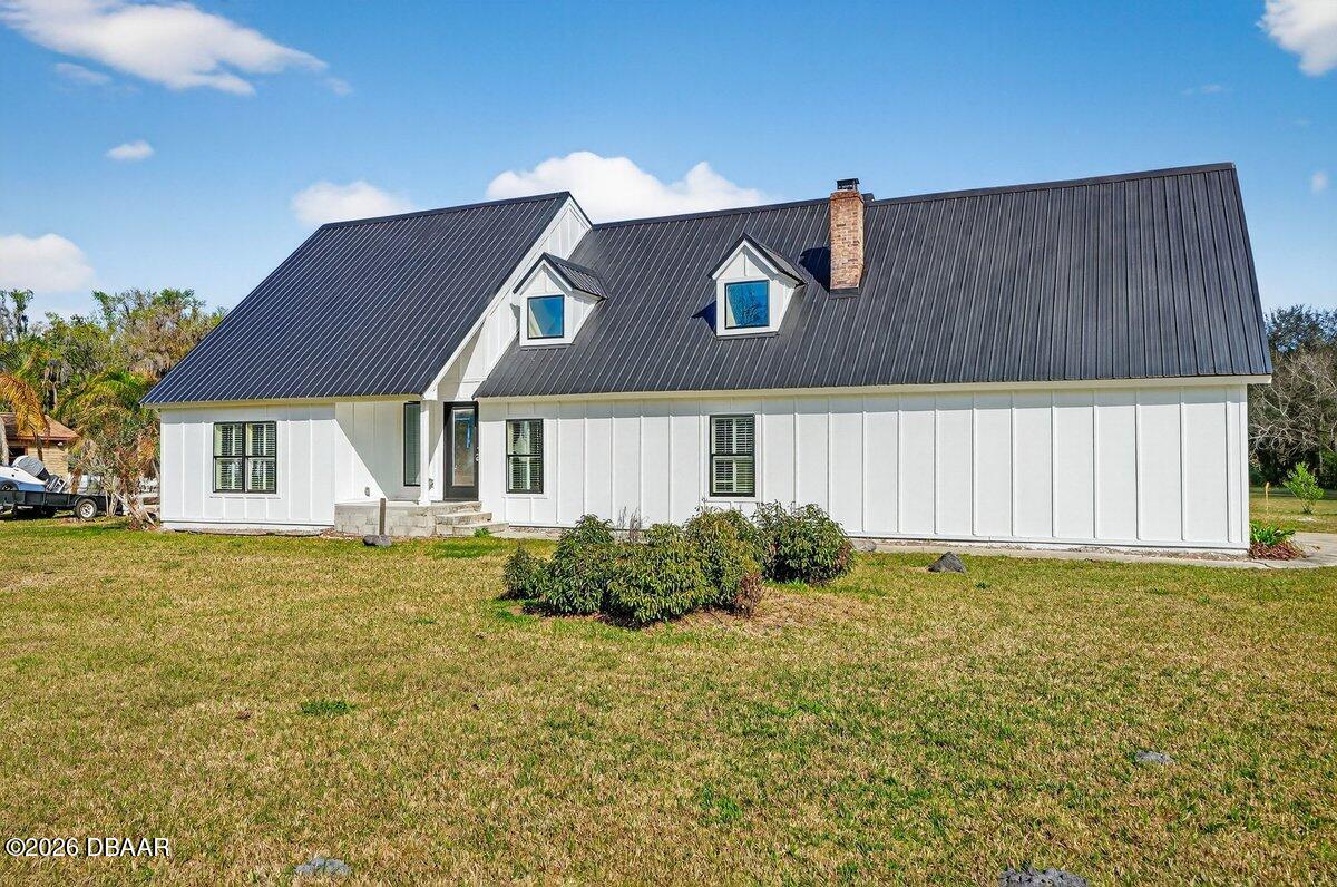 425 Country Circle Drive E