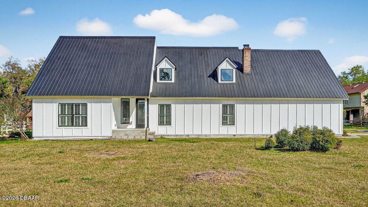 425 Country Circle Drive E