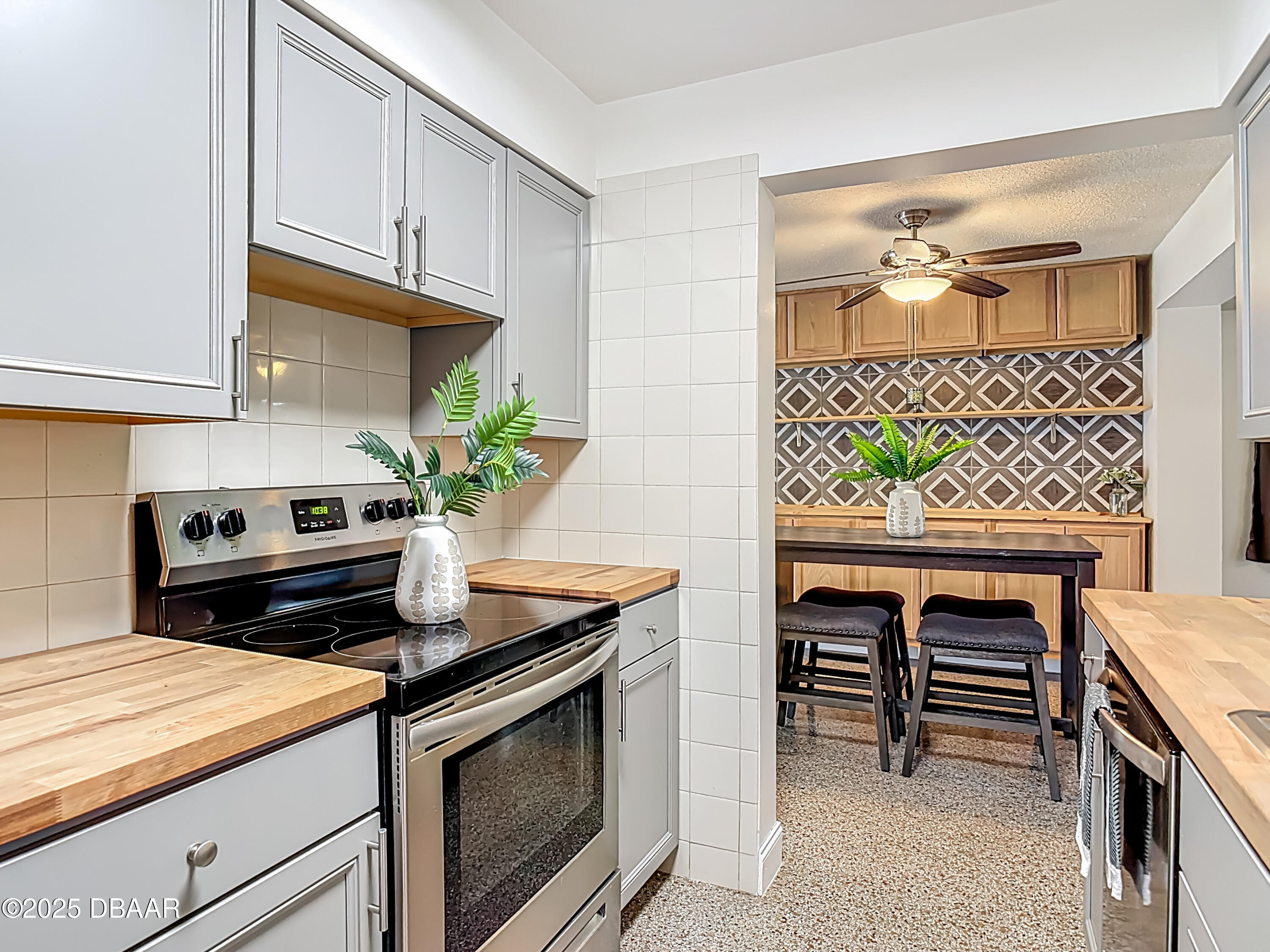 213 Lynnhurst Drive