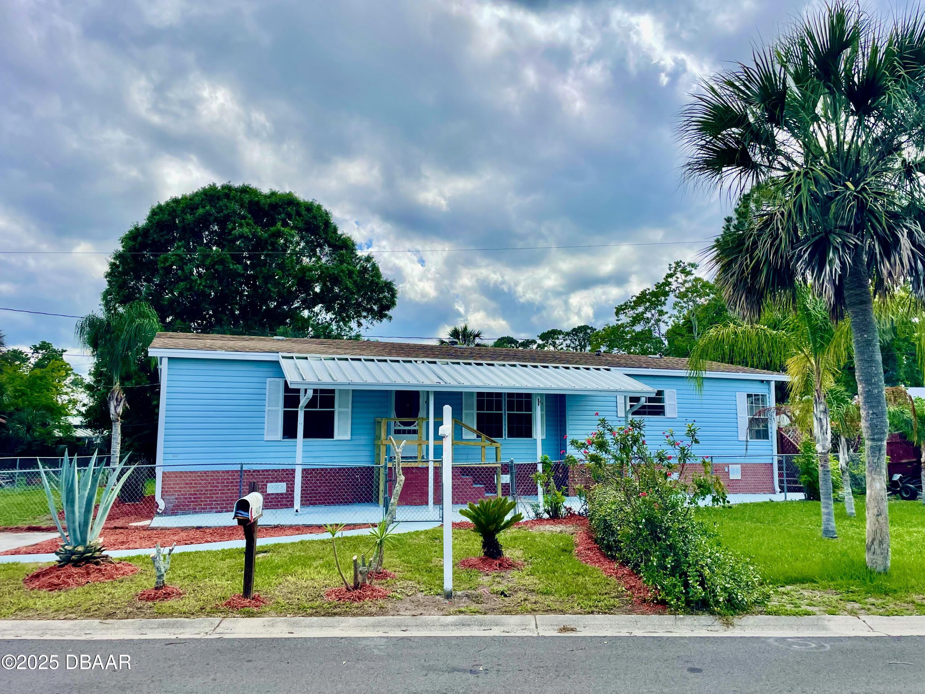 1910 WOODCREST Drive