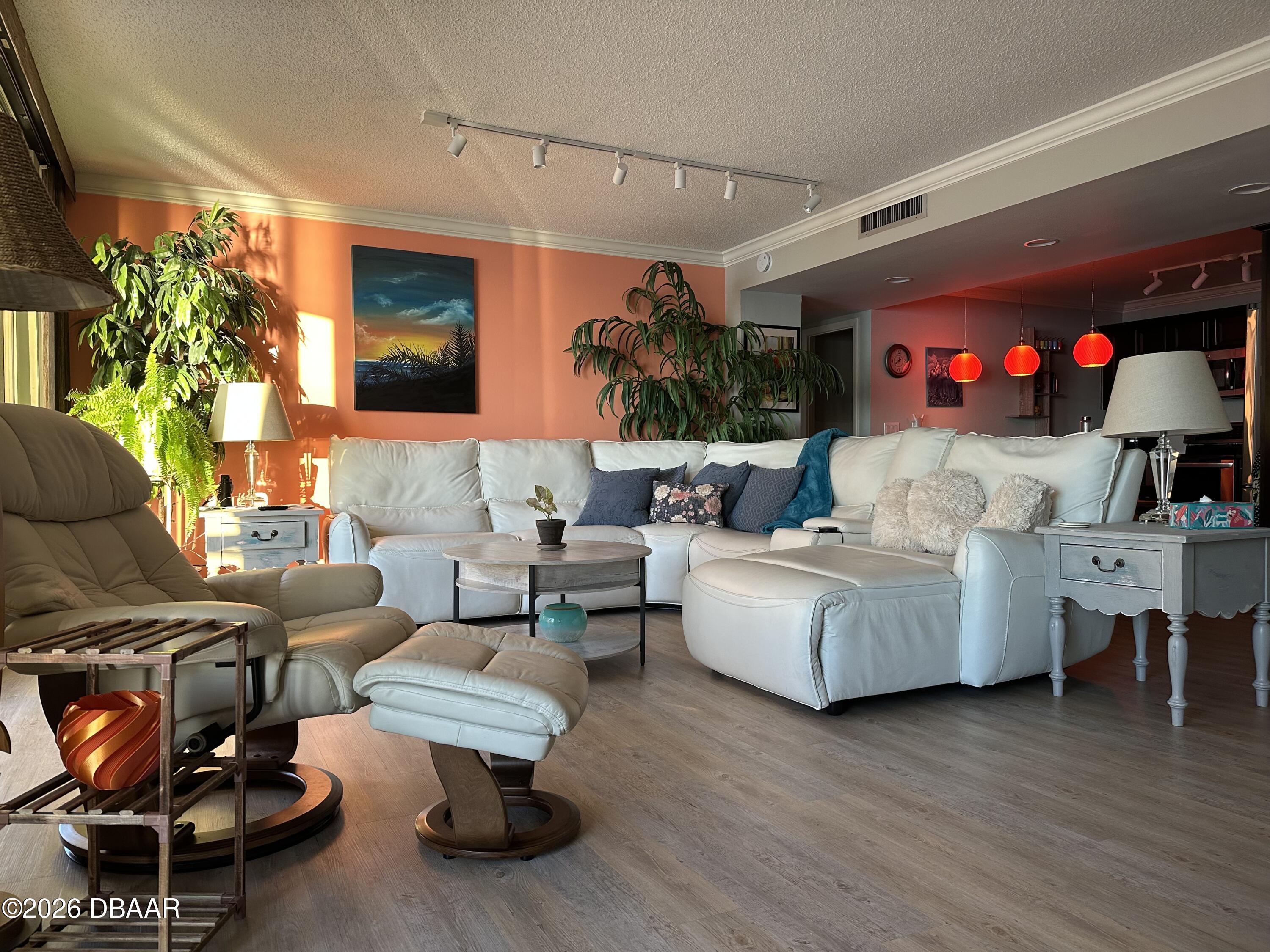 2828 N Atlantic Avenue