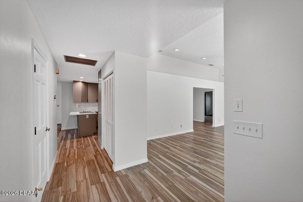 5824 Nob Hill Boulevard